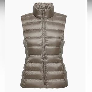 New Aritzia Babaton Layer-up puffer vest. Color Turner Taupe. Size L. Fit slim